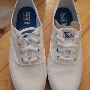 Brand new canvas Keds 9.5W